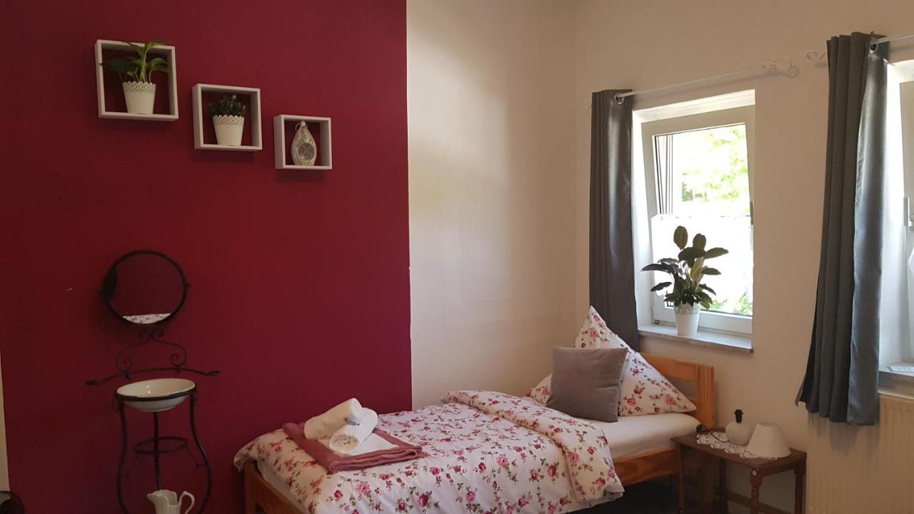Gasthaus Alter Bahnhof Hotel Metzdorf Ngoại thất bức ảnh